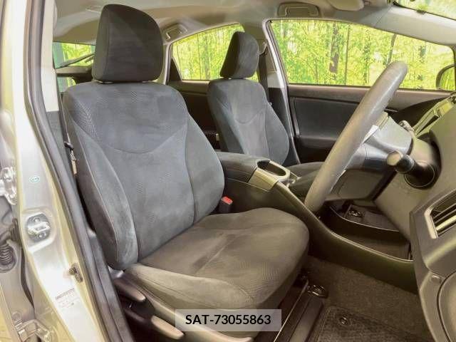 Toyota PRIUS 2015-06 322058-8
