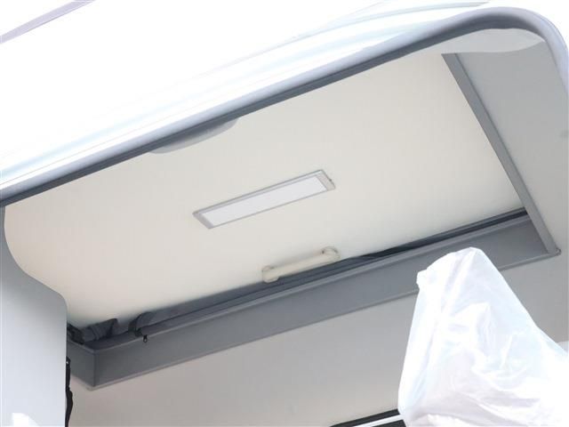 Mazda SCRUM VAN 2022-10 183818-11
