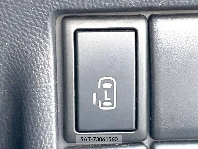 Nissan ROOX 2012-03 324229-3