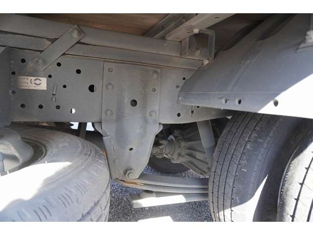 Isuzu ELF TRUCK 2015-08 17478-9
