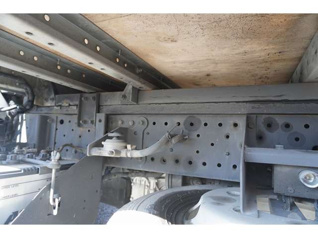 Isuzu ELF TRUCK 2015-08 17478-10