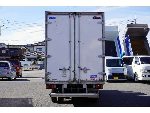 Isuzu ELF TRUCK 2015-08 17478-3
