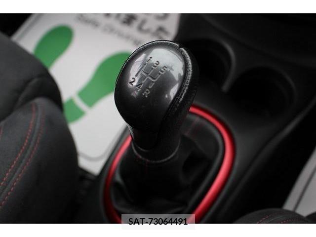 Nissan NOTE 2015-01 302459-1