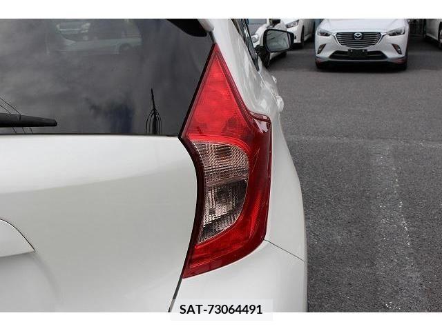 Nissan NOTE 2015-01 302459-11