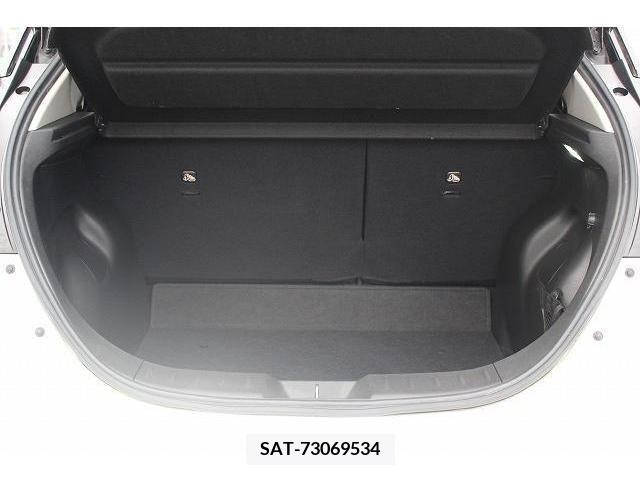 Nissan LEAF 2018-08 324792-17