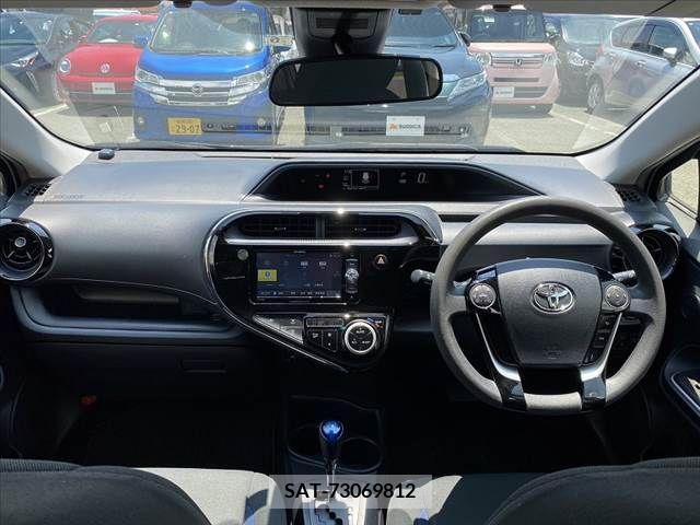 Toyota AQUA 2019-06 314104-1