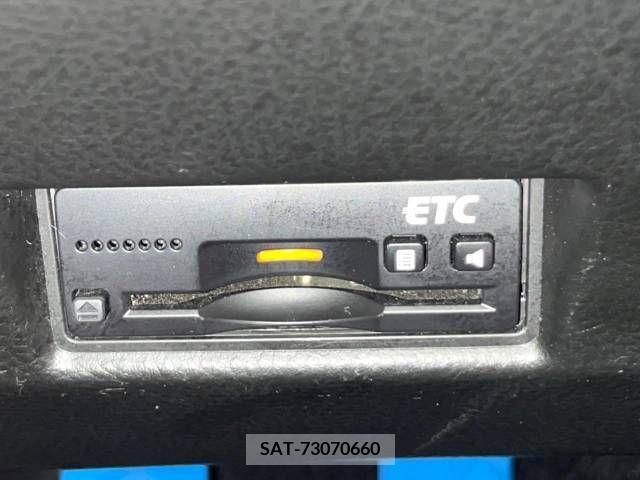 Suzuki SWIFT 2013-10 320933-4