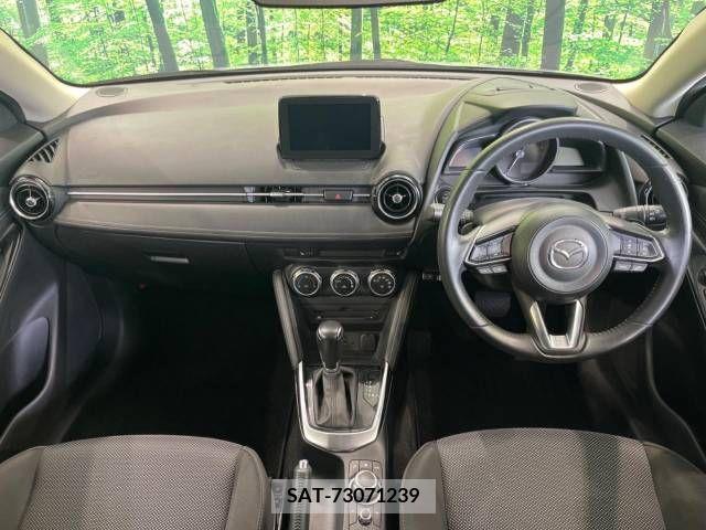 Mazda DEMIO 2017-06 301956-1