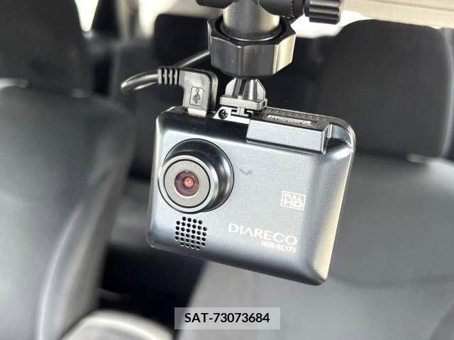 Toyota PRIUS ALPHA 2014-06 329267-4