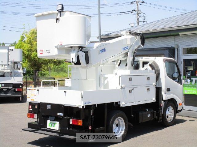 Hino DUTRO 2017-05 267741-4