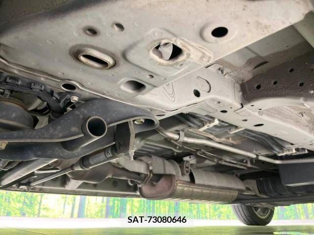 Nissan SERENA 2012-03 381181-19