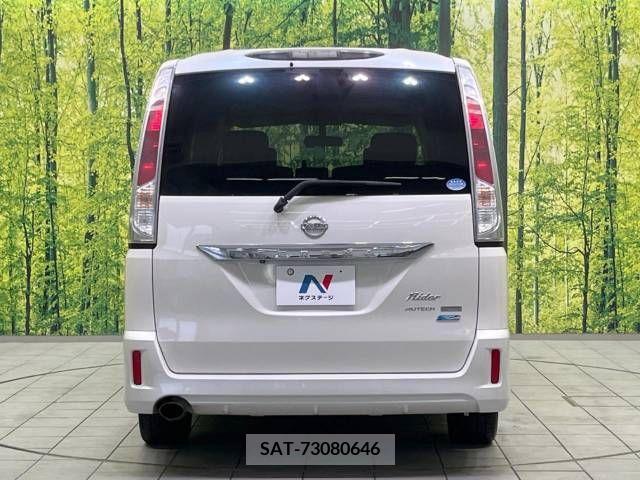 Nissan SERENA 2012-03 381181-15
