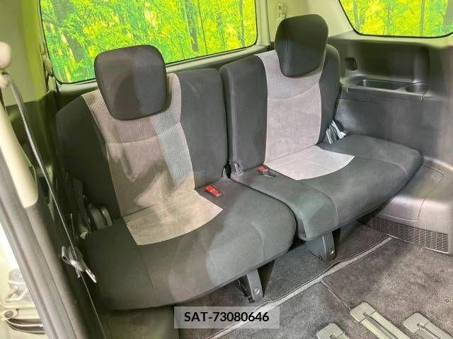 Nissan SERENA 2012-03 381181-10