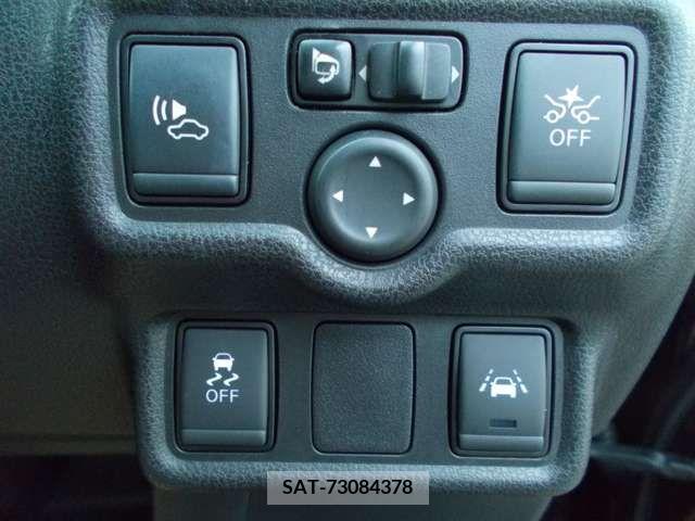 Nissan NOTE 2017-09 305396-11