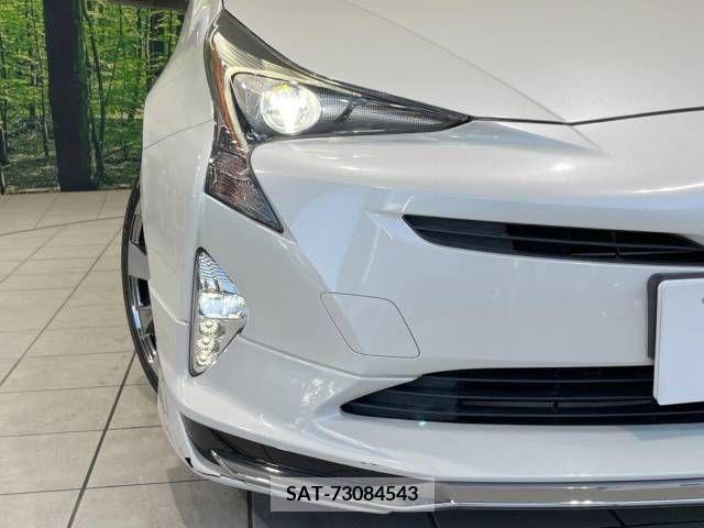 Toyota PRIUS 2018-06 282131-12