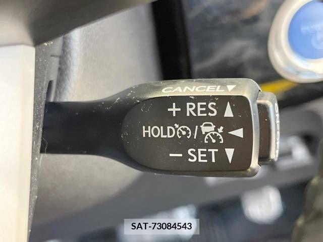 Toyota PRIUS 2018-06 282131-4