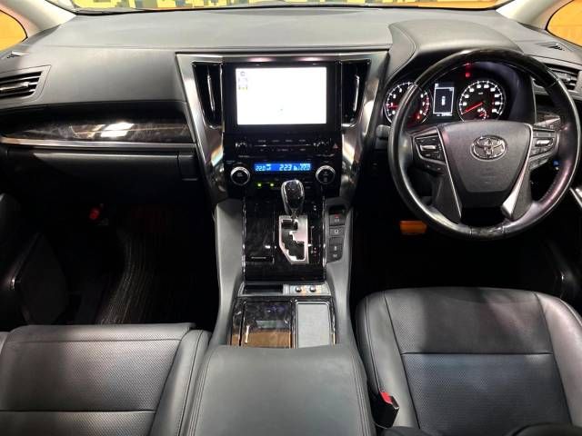 Toyota ALPHARD 2021-10 187850-1