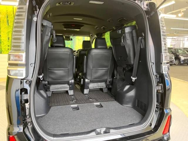 Toyota VOXY 2021-07 184770-11