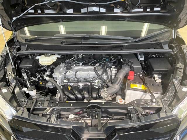 Toyota VOXY 2021-07 184770-18
