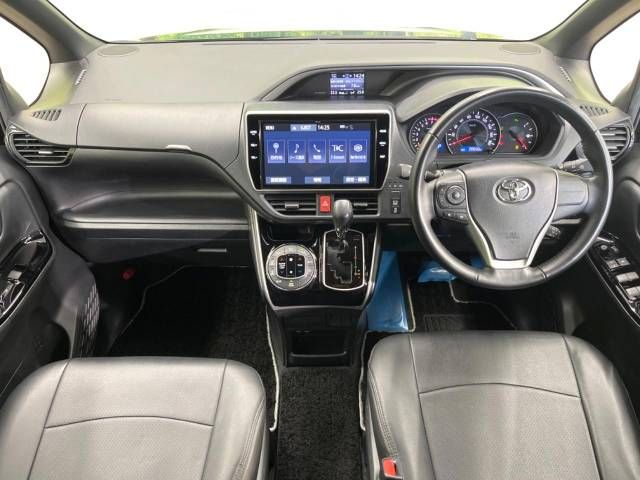 Toyota VOXY 2021-07 184770-1