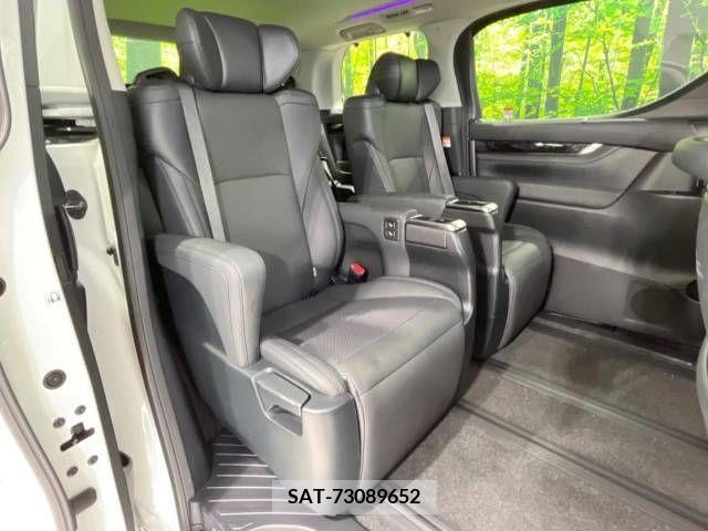 Toyota ALPHARD 2023-04 379063-9