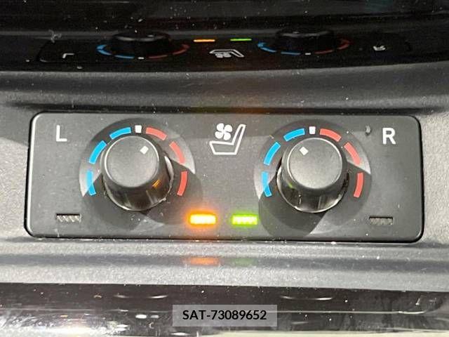 Toyota ALPHARD 2023-04 379063-6