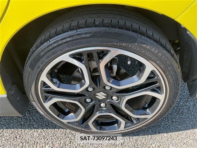 Suzuki SWIFT 2022-01 286679-7