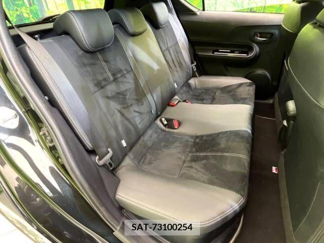 Toyota AQUA 2018-05 260281-9