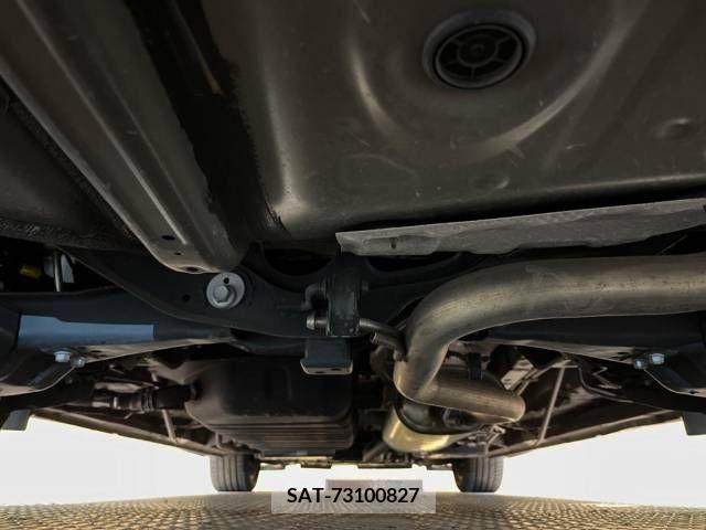 Toyota VELLFIRE 2018-07 336797-19