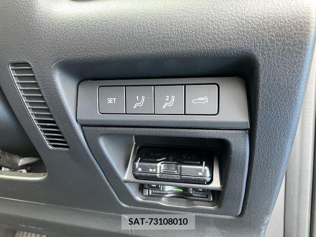 Mazda CX-30 2020-03 302104-17