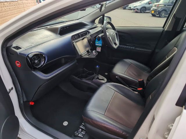 Toyota AQUA 2016-07 28607-12