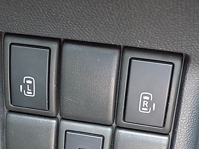 Nissan ROOX 2010-02 22214-10