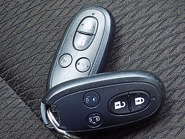Nissan ROOX 2010-02 22214-14