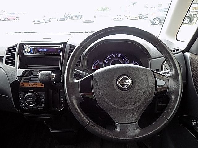 Nissan ROOX 2010-02 22214-1