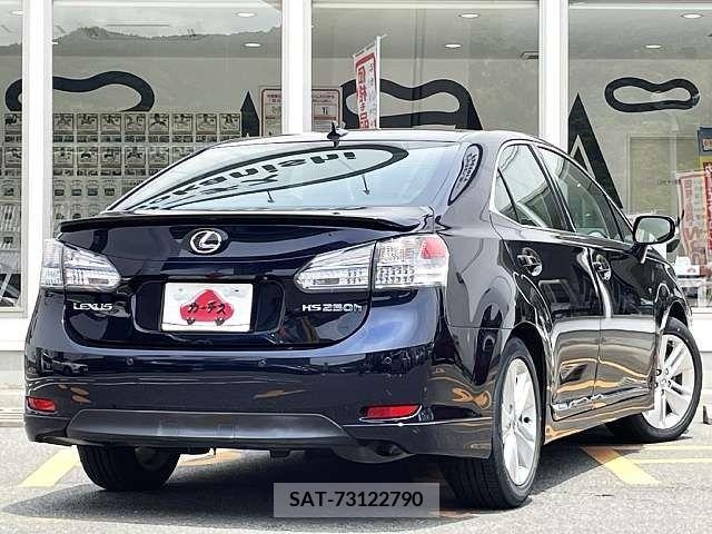 Lexus HS 2010-06 275352-2