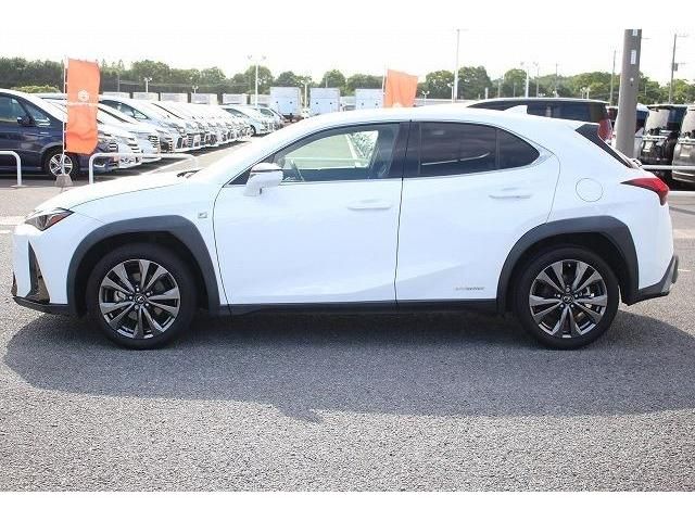 Lexus UX 2019-02 23208-8