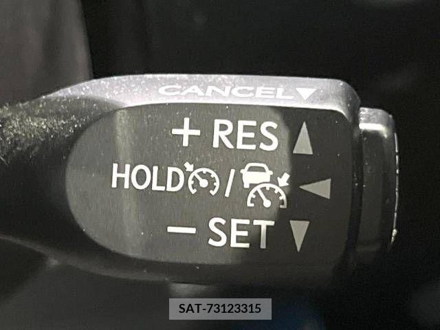 Toyota PRIUS 2021-10 366443-5
