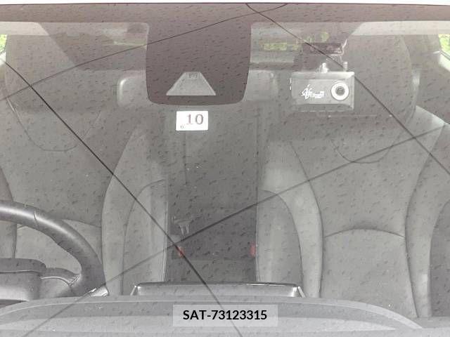 Toyota PRIUS 2021-10 366443-4