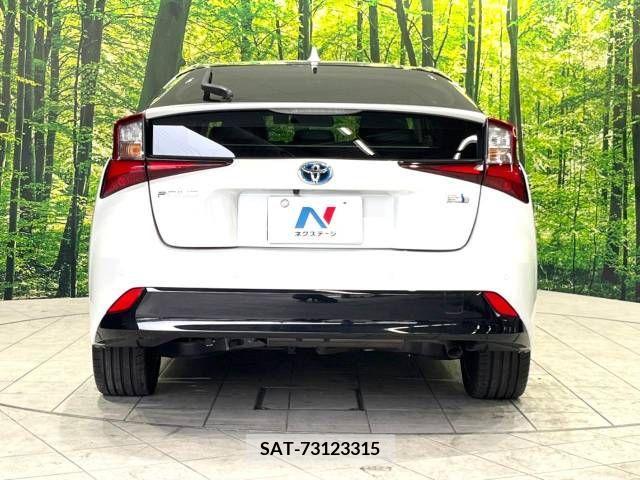 Toyota PRIUS 2021-10 366443-15
