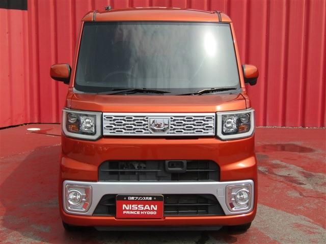 Daihatsu WAKE 2014-11 9360-19