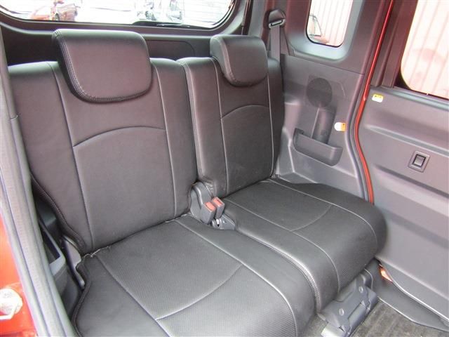 Daihatsu WAKE 2014-11 9360-18
