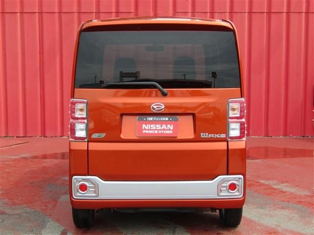 Daihatsu WAKE 2014-11 9360-20