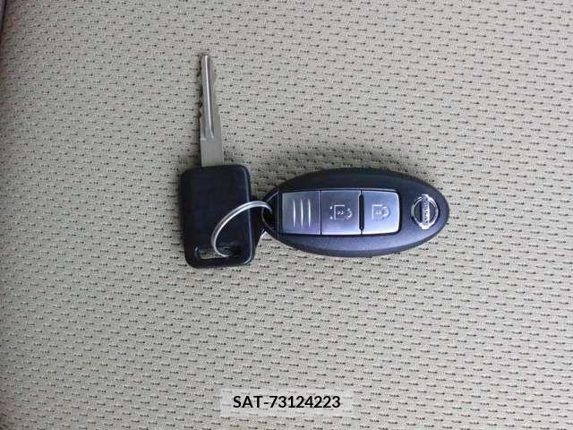 Nissan Wingroad 2011-03 240489-17