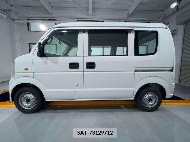 Suzuki EVERY 2013-03 297467-4