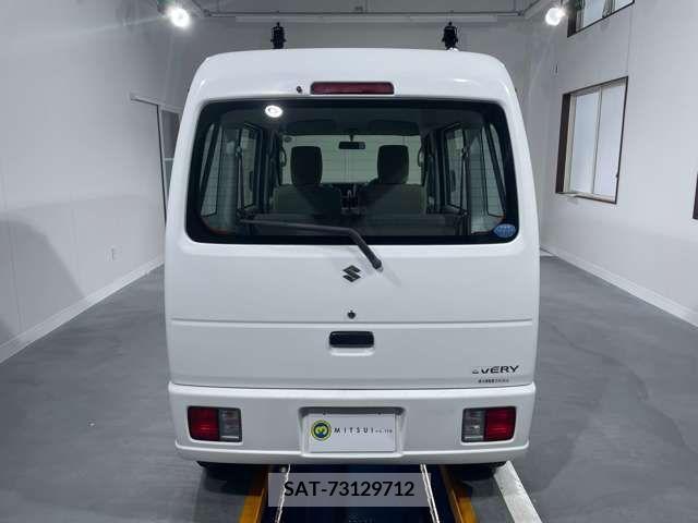 Suzuki EVERY 2013-03 297467-6