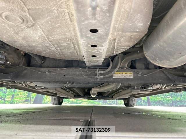 Suzuki SWIFT 2010-06 320898-18