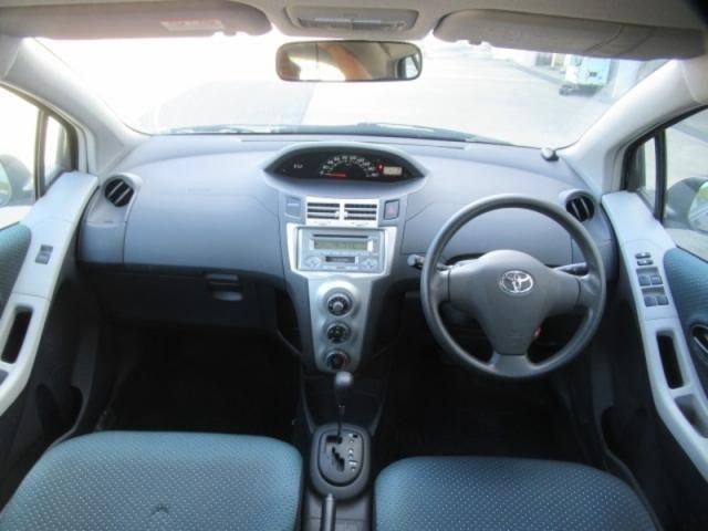 Toyota VITZ 2007-02 10953-2