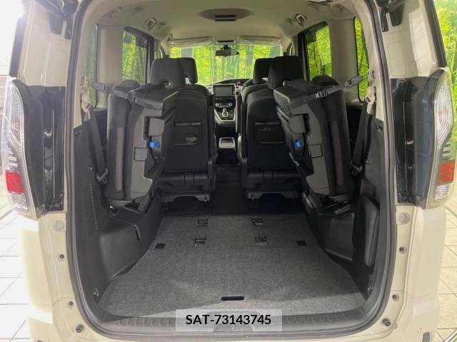 Nissan SERENA 2018-12 211764-10