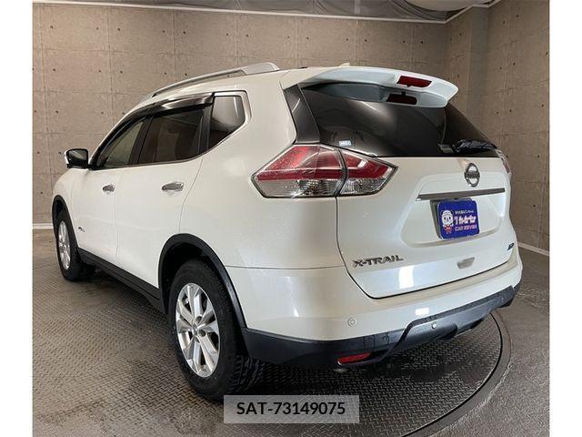 Nissan X-TRAIL HYBRID 2015-06 384661-24