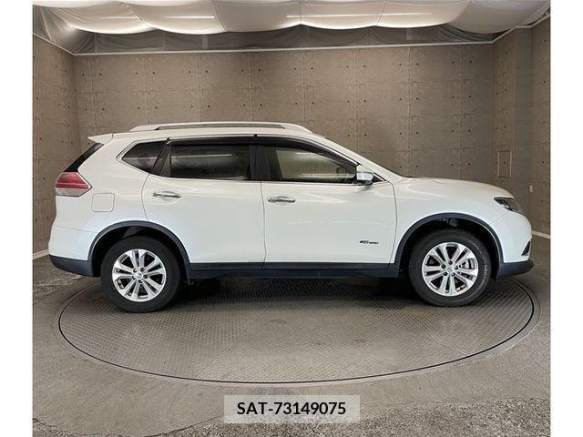 Nissan X-TRAIL HYBRID 2015-06 384661-22